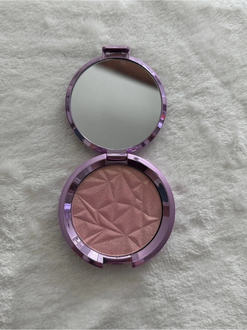 BECCA prismatic amethyst